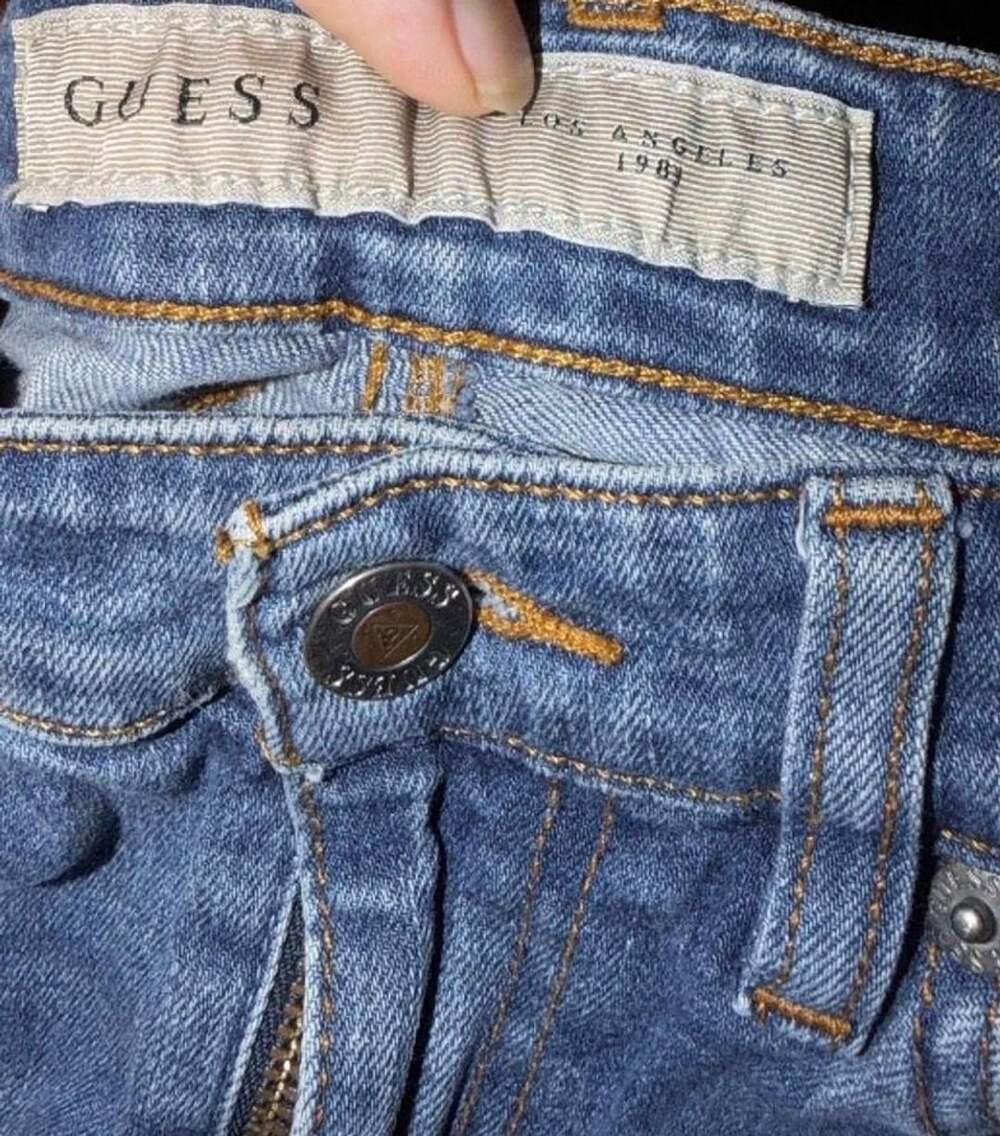 GUESS Los Angeles 1981 Women’s High Rise Skinny Jeans Medium Wash Size 26